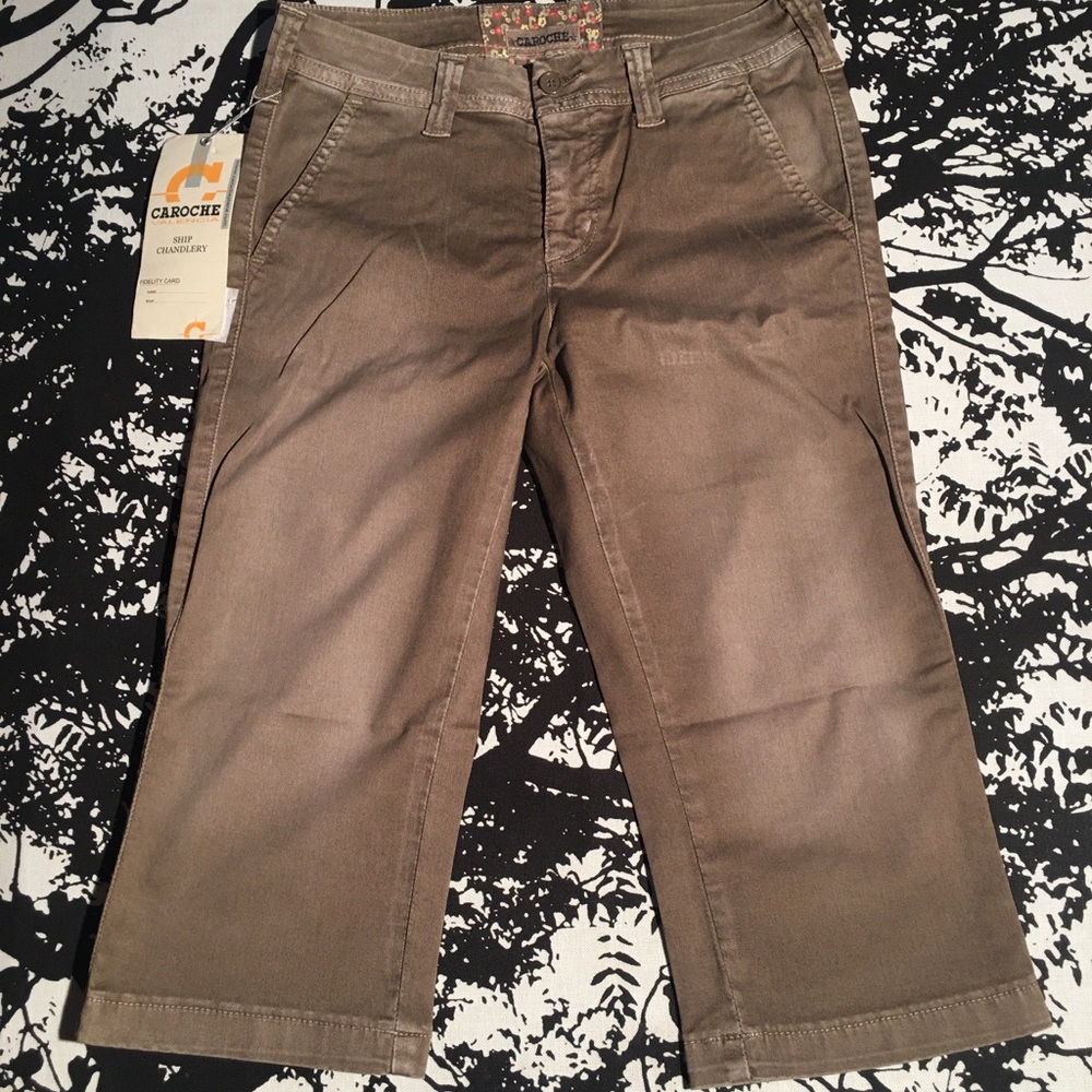 “Caroche” NWT  Capri canvas